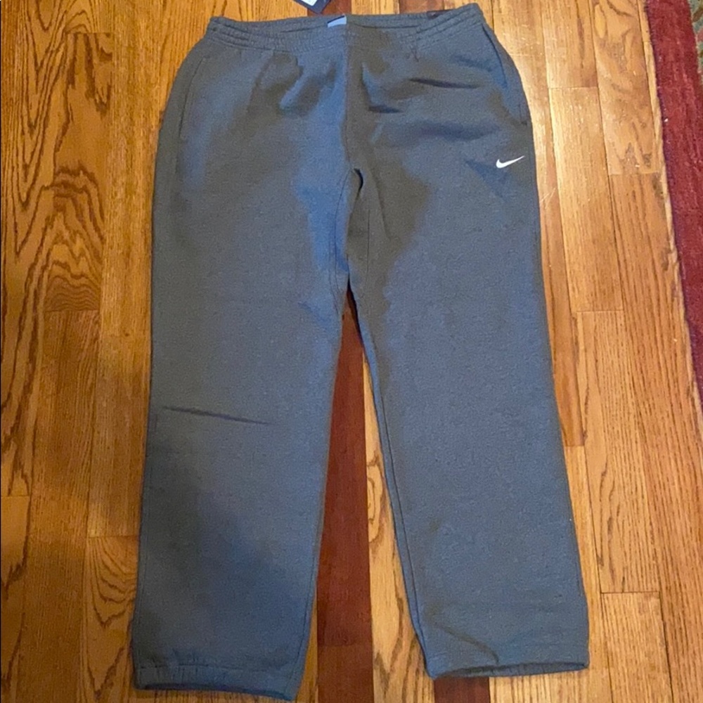 New with tags nike sweatpants